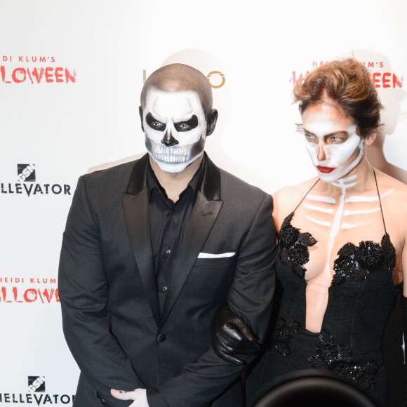 Jennifer Lopez, Caspar Smart à la 16e soirée d'Halloween organisée par Heidi Klum au club LAVO à New York, le 31 octobre 2015.