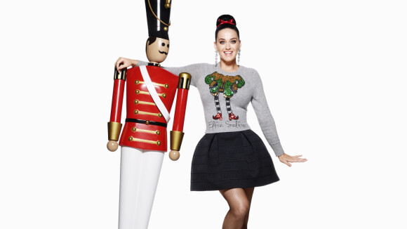 Katy Perry : Modeuse sexy à petits prix pour Noël et le Nouvel An