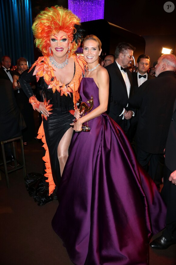 Olivia Jones, Heidi Klum - Intérieur - Cérémonie des "Bambi Awards" à Berlin, le 12 novembre 2015.