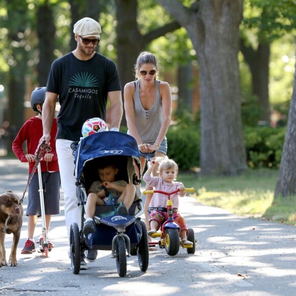 Gisele Bündchen et Tom Brady en famille à l'été 2014