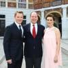 Diego Klattenhoff et Megan Boone avec le prince Albert II de Monaco dans la cour d'honneur du palais princier lors du 54e festival de la Télévision de Monte-Carlo le 10 juin 2014. L'actrice a révélé en novembre 2015 être enceinte de son premier enfant. Photo Vinaj FTV / BestImage