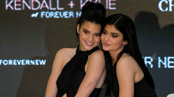 Kendall et Kylie Jenner, complices et indemnes, font escale à Melbourne