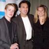 Doug Flutie avec sa femme et Macaulay Culkin à New York le 28 février 2003.