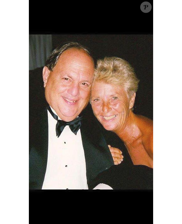 Les parents de Doug Flutie, morts le 18 novembre 2015 d'une crise cardiaque à une heure d'intervalle.