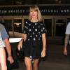 Taylor Swift arrive à l'aéroport de Los Angeles, le 13 novembre 2015
