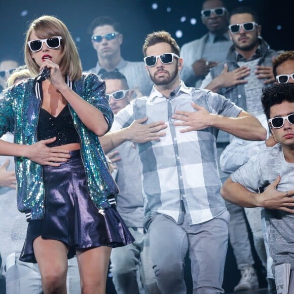 Taylor Swift sur la scène Mercedes-Benz Arena5 dans le cadre de son 1989 World Tour à Shanghai, le 10 novembre 2015