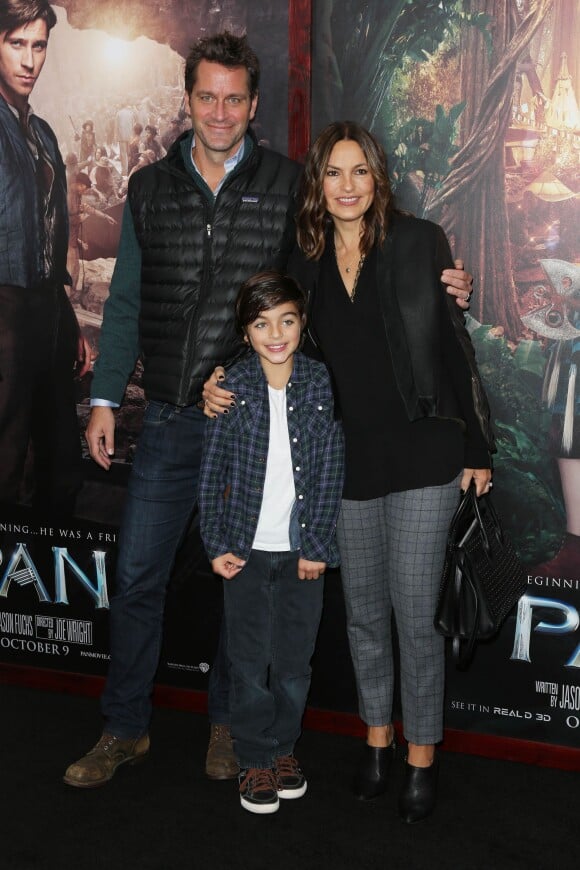 Mariska Hargitay, son fils August Miklos Friedrich Hermann et son mari Peter Hermann - Première du film "Pan" à New York le 4 octobre 2015