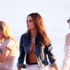 Le mannequin Alessandra Ambrosio lors d'un shooting photo à la plage à Malibu le 20 Novembre 2015  Model Alessandra Ambrosio out for a photo shoot in Malibu, California on November 20, 2015. She was sporting a variety of clothing from dresses to swim suits.20/11/2015 - Malibu