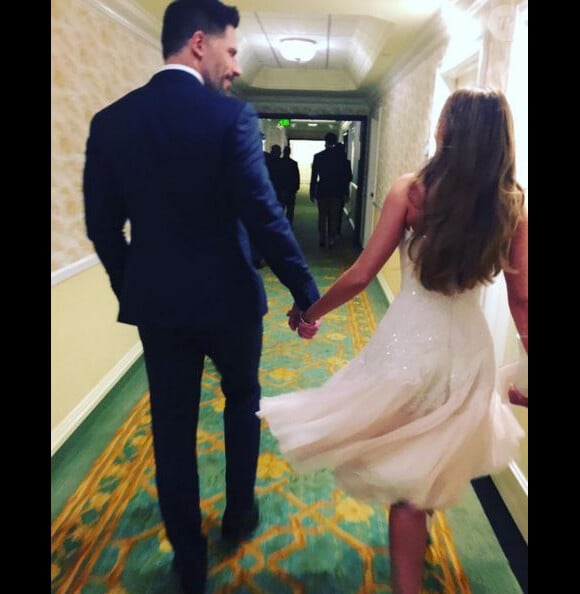 Sofia Vergara posté divers clichés de son dîner de répétition de mariage, en Floride, le 21 novembre 2015 Ici avec son futur mari Joe Manganiello.