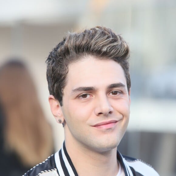 Xavier Dolan - Arrivées au défilé de mode "Louis Vuitton", collection prêt-à-porter printemps-été 2016, à la Fondation Louis Vuitton à Paris. Le 7 octobre 2015.