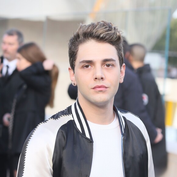 Xavier Dolan - Arrivées au défilé de mode "Louis Vuitton", collection prêt-à-porter printemps-été 2016, à la Fondation Louis Vuitton à Paris. Le 7 octobre 2015.