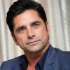 John Stamos en conférence de presse pour le film TV "Grandfathered" au Beverly Hilton Hotel à Beverly Hills. Le 8 octobre 2015