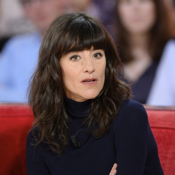 Romane Bohringer - Enregistrement de l'émission "Vivement Dimanche" à Paris le 25 Novembre 2015 et qui sera diffusée le 29 Novembre 2015.