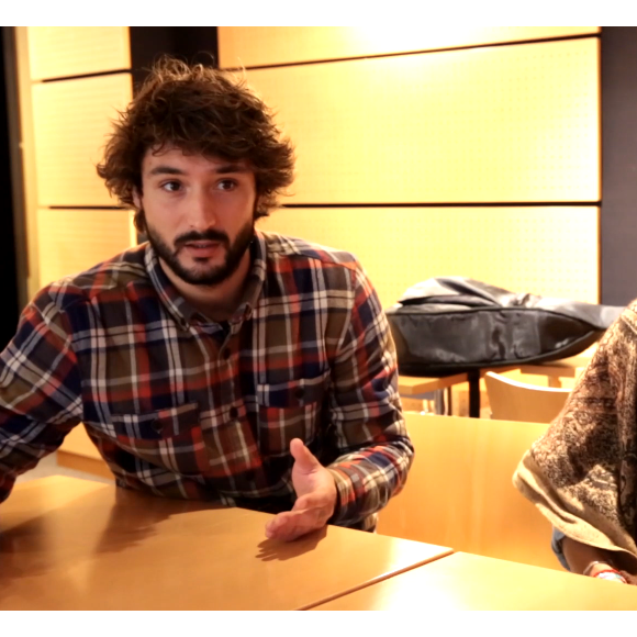 Jérémy Frérot et Florian Delavega évoquent la façon dont ils gèrent la médiatisation de leur couple. Le 26 novembre 2015.