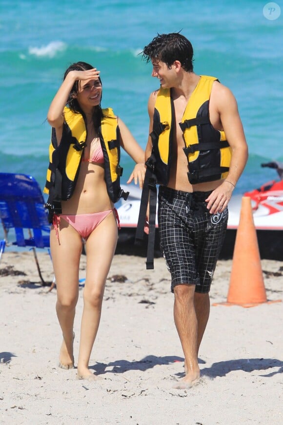 Ryan Rottman et Victoria Justice à Miami Beach, le 21 août 2011