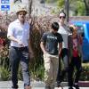 Exclusif - Brad Pitt et Angelina Jolie font du shopping avec leurs enfants Shiloh et Pax à Glendale le 10 juillet 2015.
