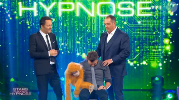 Arthur, Jeff Panacloc et Messmer, dans Stars sous hypnose, le vendredi 27 novembre 2015 sur TF1.