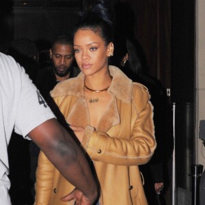 Rihanna et son petit ami Travis Scott ont assisté au match de boxe de Miguel Cotto contre Canelo Alvarez au club 40/40 à New York, le 21 novembre 2015