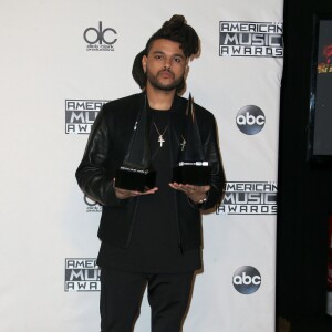 The Weeknd - Press Room lors de la 43ème cérémonie annuelle des "American Music Awards" à Los Angeles, le 22 novembre 2015.