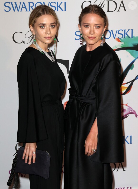 Mary Kate Olsen et Ashley Olsen à la soirée des CFDA Fashion Awards 2014 à New York, le 2 juin 2014.