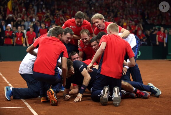 Andy Murray a offert la Coupe Davis à la Grande-Bretagne après la finale victorieuse face à la Belgique, le 29 novembre 2015 à Gand