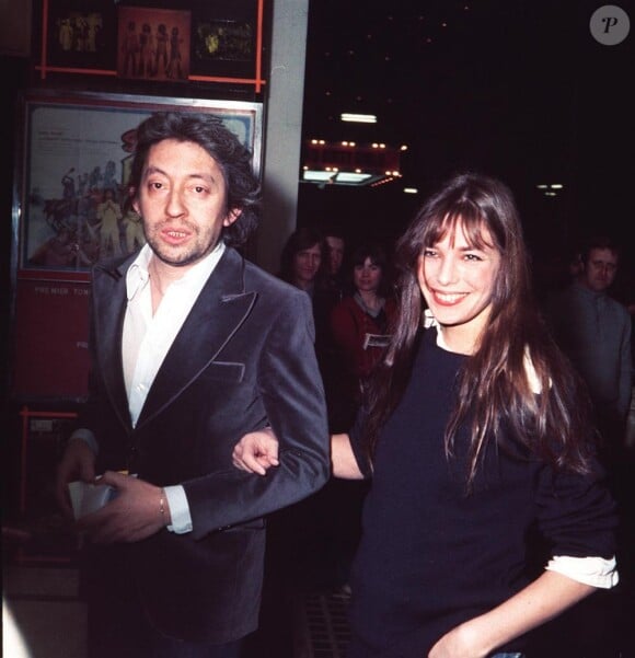 Serge gainsbourg et Jane Birkin à Paris en 1975. 