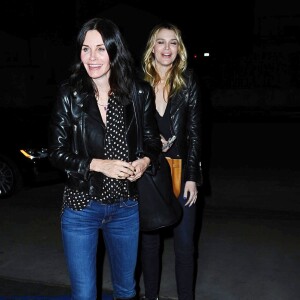 Courteney Cox, Jennifer Meyer et Sara Foster ont passé la soirée entre filles et sont allées dîner dans un restaurant italien à Santa Monica. Le 24 février 2015