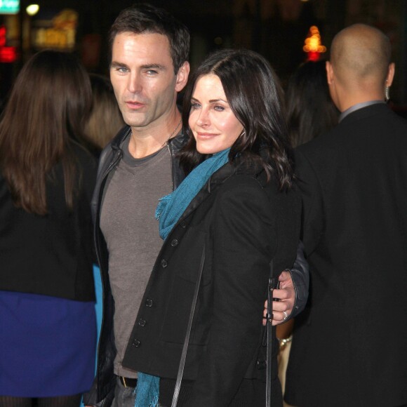 Courteney Cox et son compagnon Johnny McDaid - Première du film "Horrible Bosses 2" à Hollywood le 20 novembre 2014.