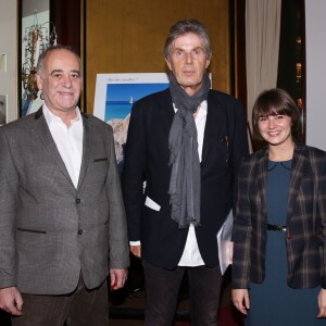 Exclusif - Sylvain Augier et Dominique Desseigne - Vernissage de l'exposition Planète France au Fouquet's Barrière à Paris le 2 décembre 2015. Pendant la COP21, le Fouquet's accueille l'exposition de photographies des paysages Français, réalisées par Fabrice Milochau. ©Denis Guignebourg/Bestimage