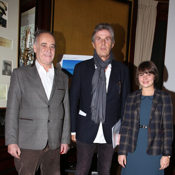 Exclusif - Sylvain Augier et Dominique Desseigne - Vernissage de l'exposition Planète France au Fouquet's Barrière à Paris le 2 décembre 2015. Pendant la COP21, le Fouquet's accueille l'exposition de photographies des paysages Français, réalisées par Fabrice Milochau. ©Denis Guignebourg/Bestimage