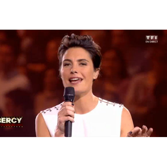 Alessandra Sublet, lors du concert événement des 30 ans de Bercy, à l'AccorHotels Arena à Paris, le vendredi 4 décembre 2015.