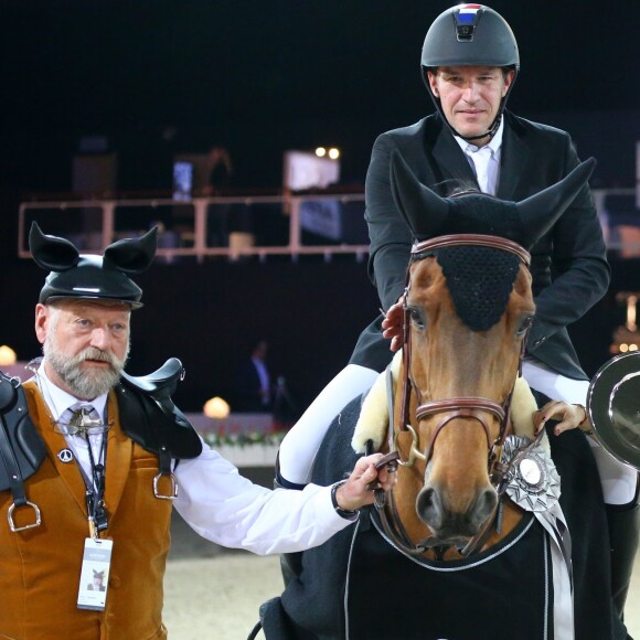 Benjamin Castaldi, vainqueur du du Prix Bang & Olufsen à 1,15 m lors du Longines Masters de Paris le 4 décembre 2015 à Villepinte © Christophe Bricot