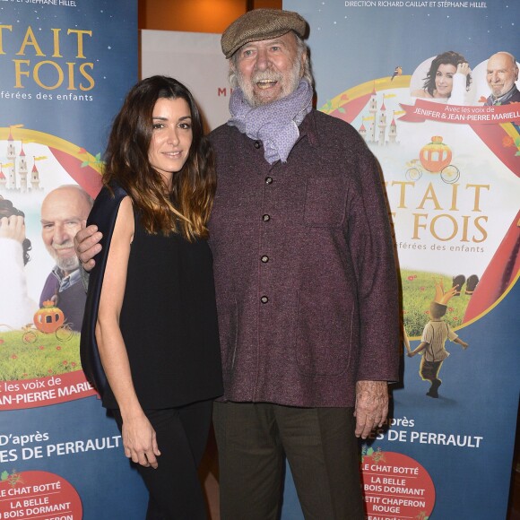 Le duo Jenifer et Jean-Pierre Marielle lors de la générale de la pièce Il était une fois au théâtre de la Michodière à Paris le 5 décembre 2015 © Veeren