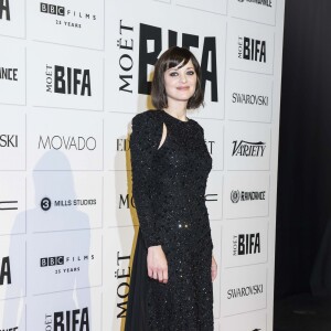Marion Cotillard (robe Dior) - Soirée des Moet British Independent Film Awards à Londres le 6 décembre 2015