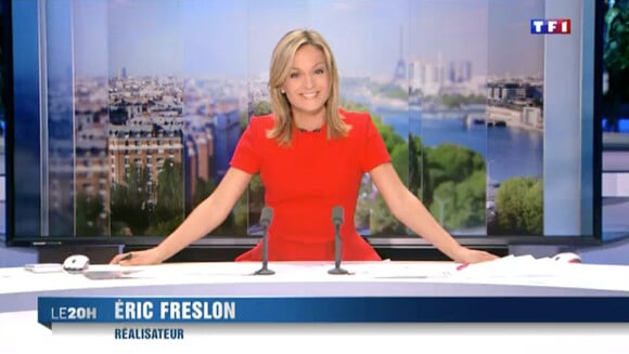La journaliste Audrey Crespo-Mara, son dernier JT sur TF1. Le 23 août 2015.