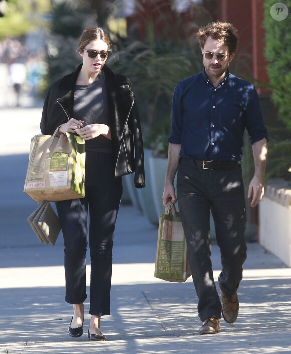 Mandy Moore fait du shopping avec son nouveau compagnon Taylor Goldsmith, du groupe Dawes, dans les rues de Beverly Hills. Le 5 novembre 2015