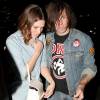 Mandy Moore et Ryan Adams signent des autographes à la sortie du club Largo à Los Angeles, le 26 juin 2014