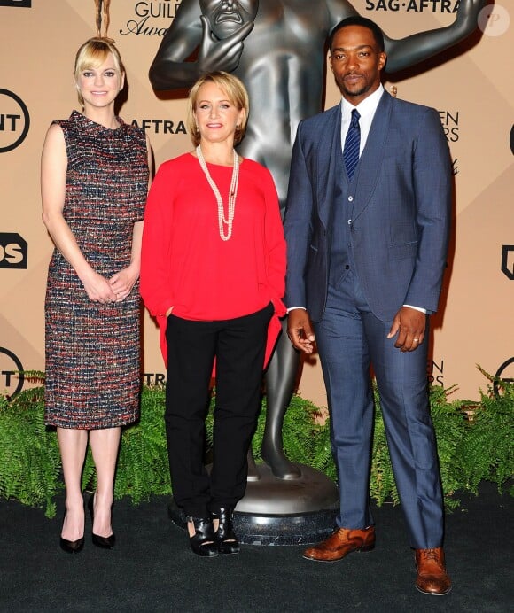 Anna Faris, Gabrielle Carteris et Anthony Mackie lors des nominations des 22e Screen Actors Guild Awards à Los Angeles, le 9 novembre 2015.
