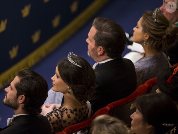 Le prince Carl Philip de Suède, la princesse Sofia de Suède (Sofia Hellqvist) enceinte, Chris O'Neill, la princesse Madeleine de Suède - La famille royale de Suède au dîner de gala en l'honneur des Prix Nobel à Stockholm, le 10 décembre 2015.