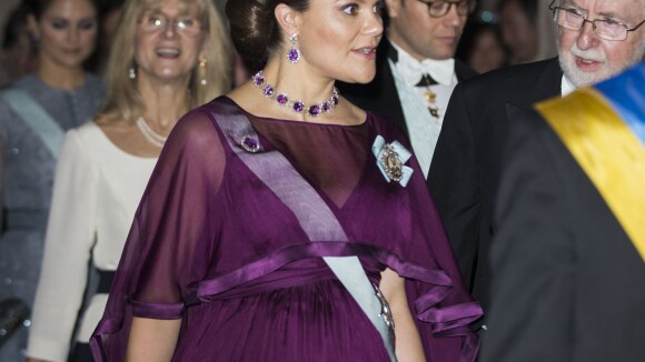 Victoria de Suède enceinte : Radieuse avec la famille royale pour un grand dîner