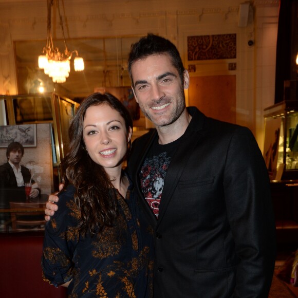 Exclusif - Dounia Coesens et Gil Alma - People à l'exposition "Souvenirs, souvenirs" au café restaurant "Les Deux Magots" de Didier Audebert et Gianni Soglia à Paris. 72 stars ont confié le souvenir le plus intime de leur vie illustré par une photographie originale. Une façon de rendre hommage à tous ceux dont la mémoire s'enfuit... Une partie des droits du livre sera reversée à la fondation Pompidou qui oeuvre pour la recherche contre la maladie d'Alzheimer. Le 7 décembre 2015 © Rachid Bellak-LMS / Bestimage.