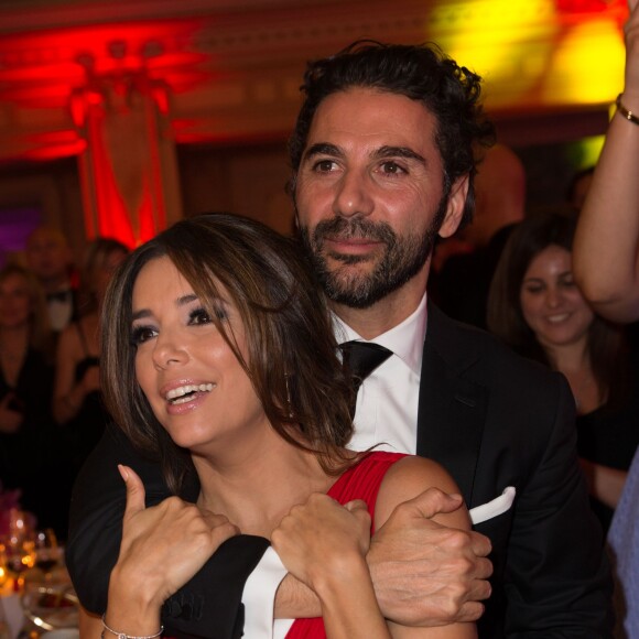 Exclusif - Eva Longoria (robe Monsoori, bijoux Messika) et son compagnon Jose Antonio Baston - Dîner du Global Gift Gala au profit de L'Unicef France Frimousses de Créateurs, de The Global Gift Foundation et The Eva Longoria Foundation, organisé au Four Seasons Hôtel George V à Paris, le 25 mai 2015.