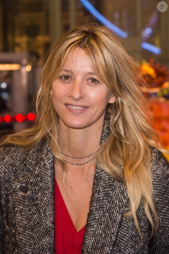 Sarah Lavoine - Inauguration de la 3e édition de "Jours de Fêtes" au Grand Palais à Paris, le 17 décembre 2015.
