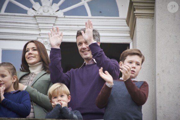 Le prince Frederik et la princesse Mary de Danemark et leurs enfants Christian, Isabella, Vincent et Josephine lors de la chasse Hubertus à Copenhague le 1er novembre 2015.