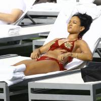Karrueche Tran : L'ex de Chris Brown, craquante en bikini, profite du soleil