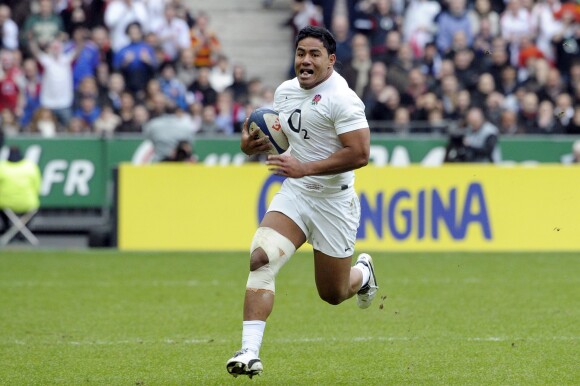 Manu Tuilagi lors du match du tournoi des VI Nations entre la France et l'Angleterre, au Stade de France à Saint-Denis, le 11 mars 2012