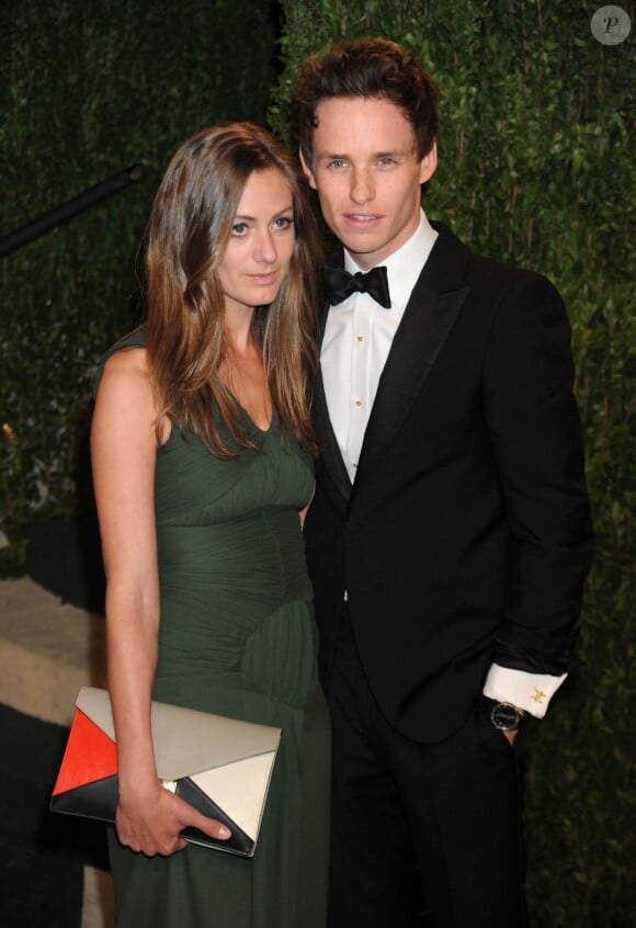 Eddie Redmayne et sa compagne Hannah Bagshawe - Vanity Fair Oscar Party à Hollywood le 25 février 2013.