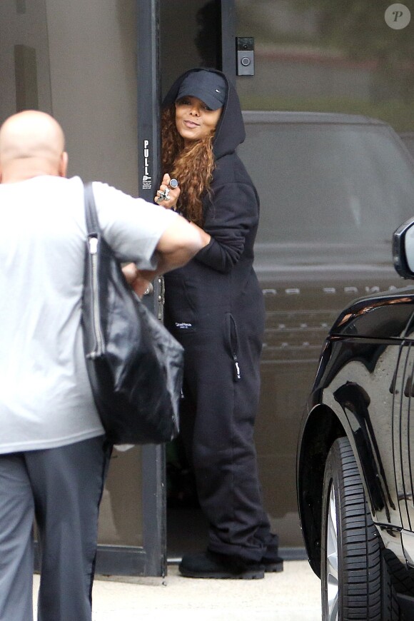 Exclusif - Janet Jackson se rend dans un studio d'enregistrement à Los Angeles (probablement pour les répétitions de sa prochaine tournée mondiale) le 26 mai 2015.