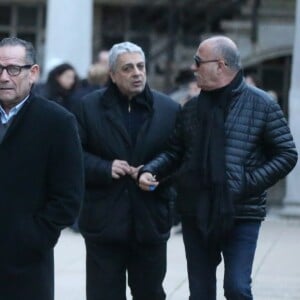 Exclusif - Enrico Macias aux obsèques d'Alan Coriolan, ancien garde du corps de Jean-Paul Belmondo et Johnny Hallyday entre autres, au cimetière du Père-Lachaise à Paris, le 21 décembre 2015. Alan Coriolan s'est éteint à 67 ans des suites d'un cancer.