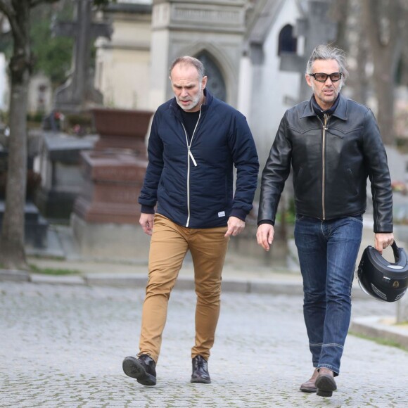 Exclusif - Paul Belmondo aux obsèques d'Alan Coriolan, ancien garde du corps de Jean-Paul Belmondo et Johnny Hallyday entre autres, au cimetière du Père-Lachaise à Paris, le 21 décembre 2015. Alan Coriolan s'est éteint à 67 ans des suites d'un cancer.